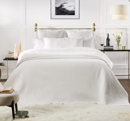 Laela Coverlet White